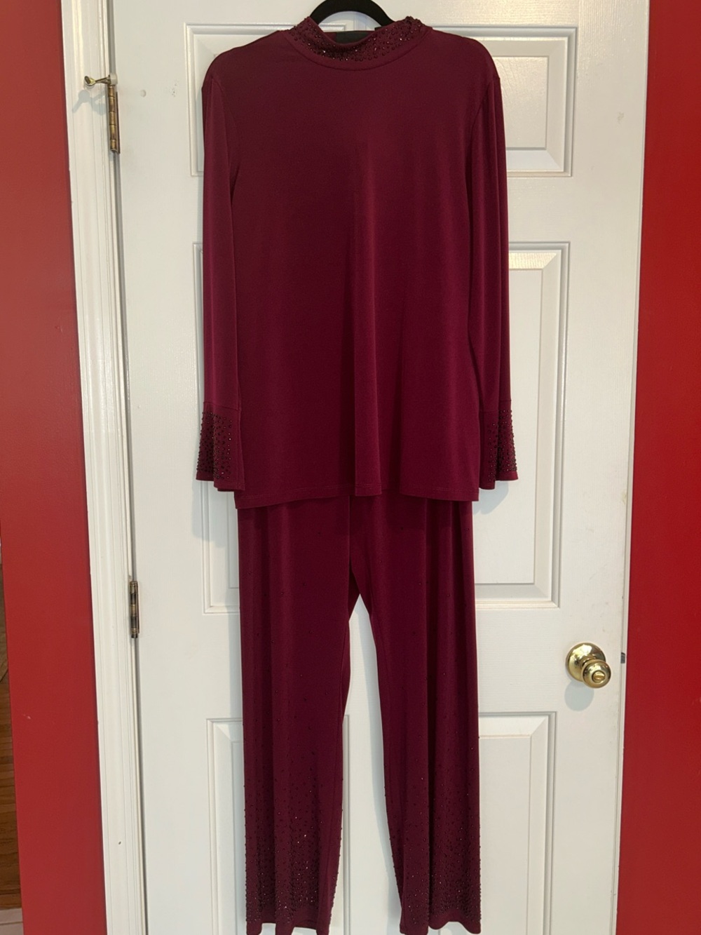 Susan Graver Wine Long Sleeve Beaded 2 Piece Set. (Top & Pants)